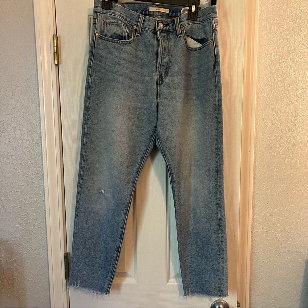 Levi’s cropped cut off wedgie jeans
